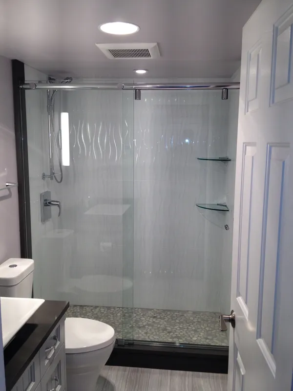SL12 frameless shower enclosure