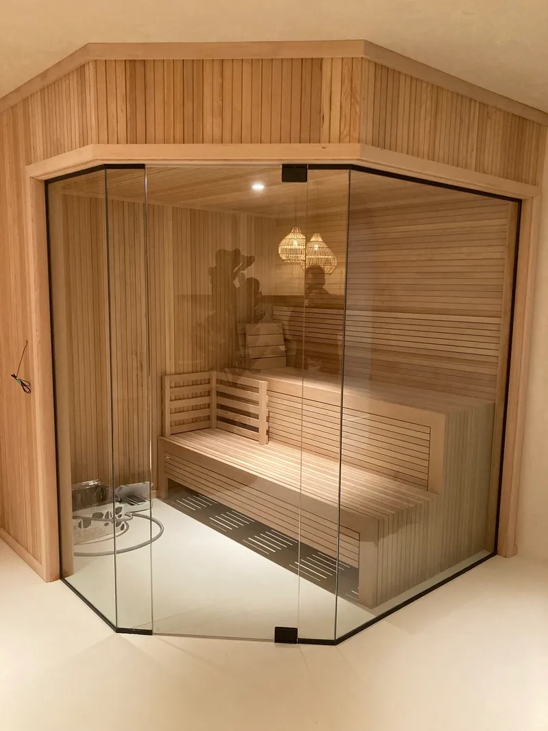 Custom 10mm glass sauna enclosure installed in Greater Vancouver