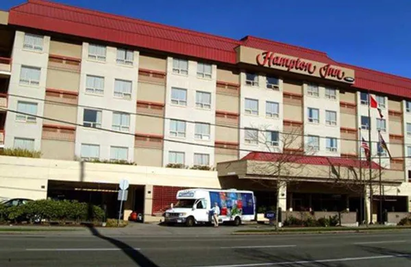 Hampton Inn by Hilton - Richmond, BC - 100 Frameless Shower Doors
